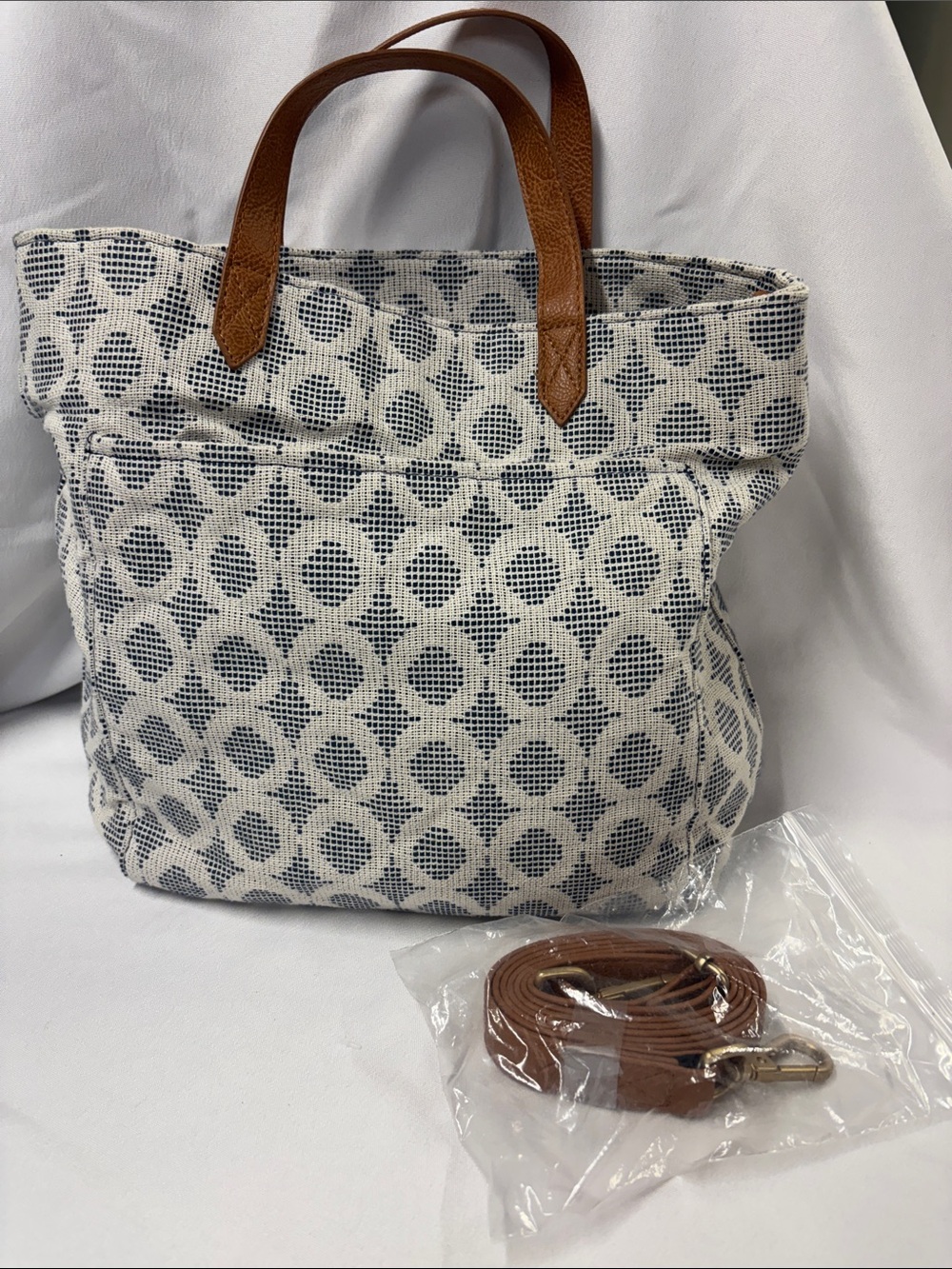 Thirty-one Bucket/crossbody bag. Canvas Tote with Tan Leather Handles